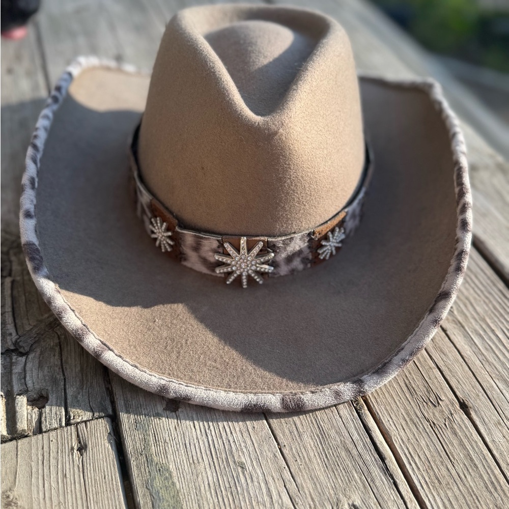 Bullhide Tan Western Hat with Snow Leopard and Sparkly Star Accents